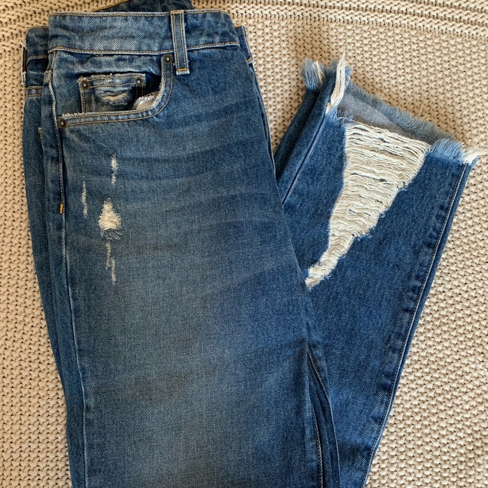 Carmar jeans straight leg with distressing sz 28